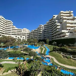 apartamentos-benalbeach-by-benalnova.1costadelsol.com/